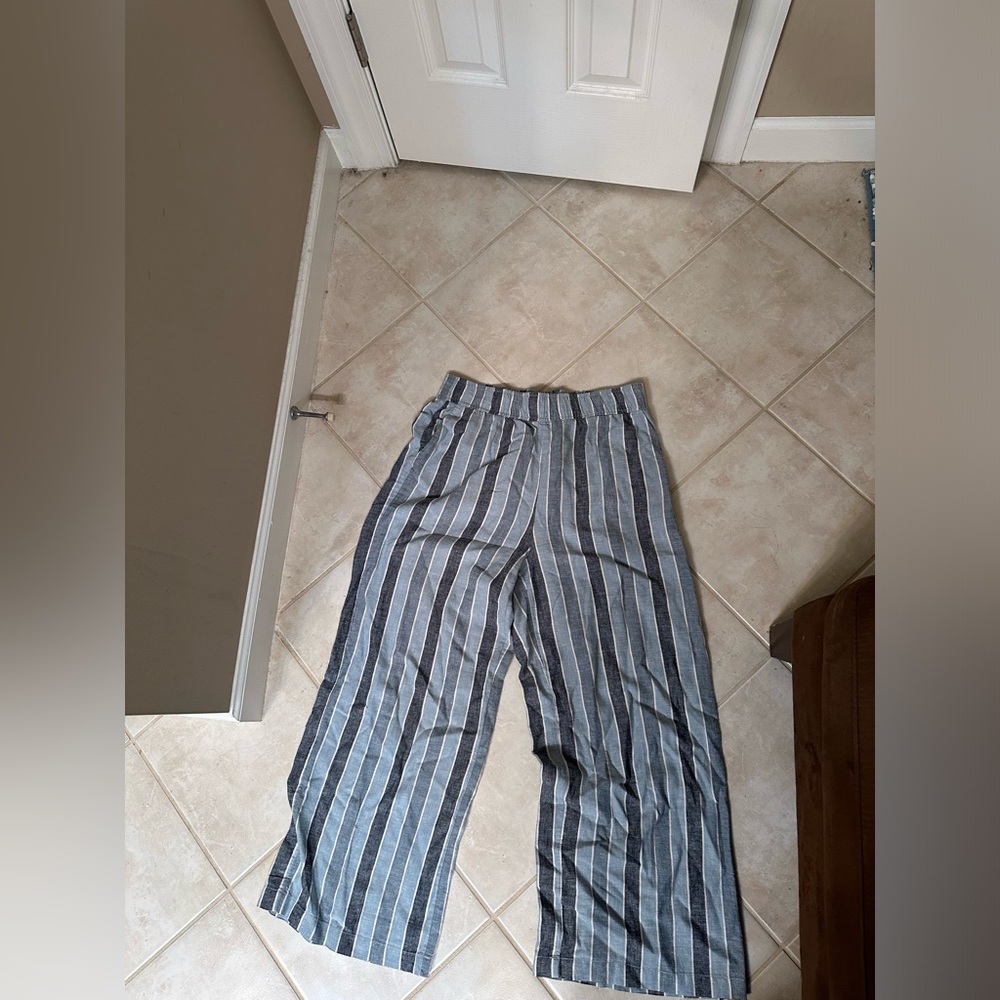 Blue striped, wide legged linen pants. Size M. New with Tags